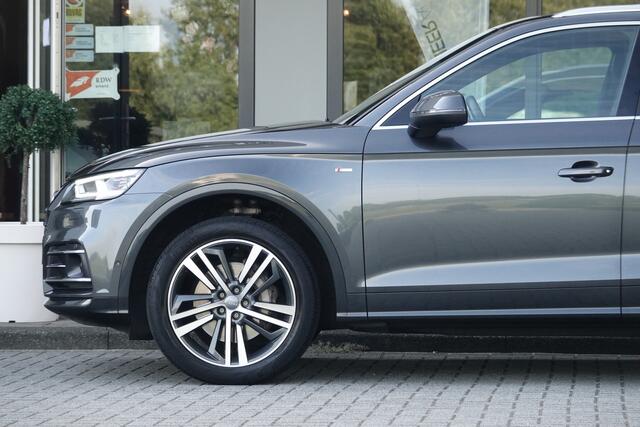 Audi Q5 55 TFSI e quattro Competition Panoramadak | Leder |