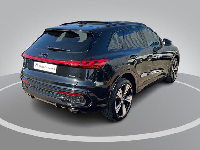 Audi Q5 40TFSIe 220KW/299PK Quatro S-edition Panoramadak · 360° Camera + parkeersensoren · Apple/Android Car Play · Fabrieksgarantie t/m 22-09-2029 of 100.000Km