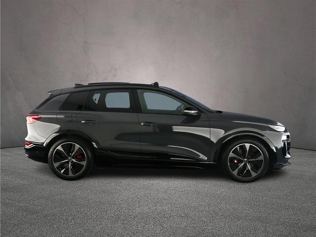 Audi Q6 SQ6 e-tron Edition One 490PK | Pano | B&O | Top-View | Head-Up | 21-Inch | Matrix | Carbon | MMI Pro | Stoelverwarming Voor + Achter |