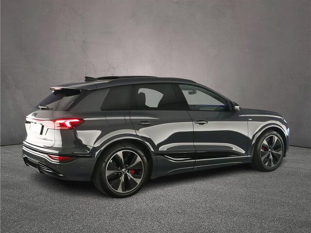 Audi Q6 e-tron S edition 100 kWh | Pano | Trekhaak | B&O | Bijrijdersscherm | Luchtvering | Matrix | MMI Pro |