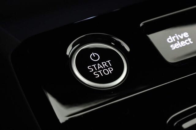 Audi Q6 e-tron Advanced edition Performance 100 kWh 225 kW / 306 pk | Comfortpakket plus | Techniekpakket plus | Sportstoel zwart leder-kunstl.