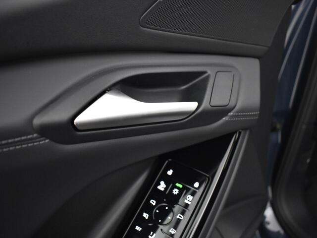 Audi Q6 e-tron Advanced edition (B1) e-tron 55 285kW/388pk 100Kw · Panorama dak · Assistentiepakket Veiligheid · Techniekpakket Pro