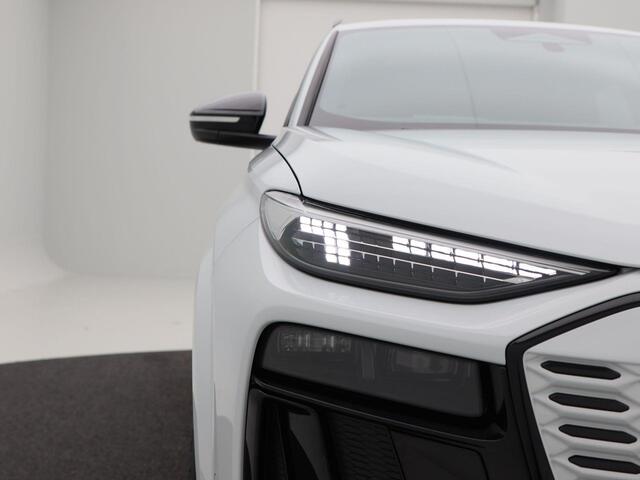 Audi Q6 S edition e-tron 100 kWh | 388 PK | Carbon spoiler | 21 inch | Privacyglas | Luchtvering | Matrix Led |