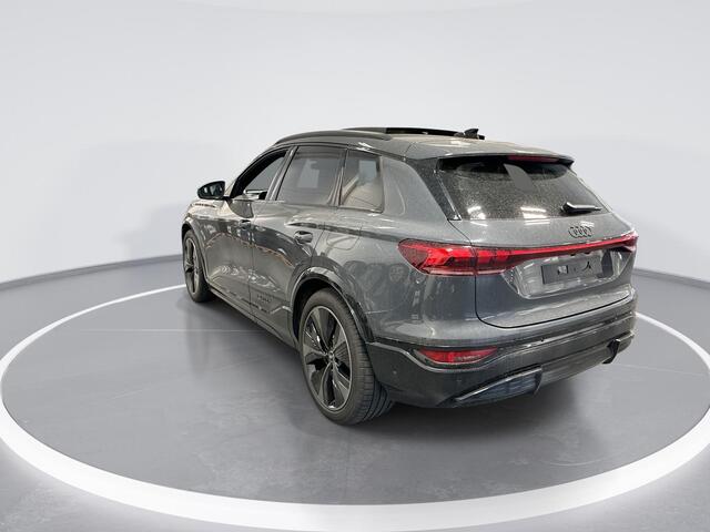 Audi Q6 e-tron S edition 306pk 100 kWh · SOH 97,3% · Warmtepomp · Panoramadak · Wegklapbare Trekhaak · Luchtvering · Bang & Olufsen · Elek. Voorstoelen · 21'' Inch · Garantie t/m 25-05-2030 of 100.000km