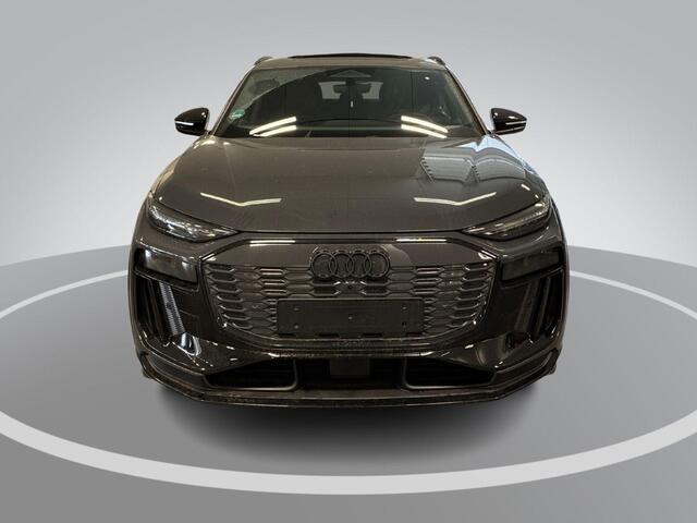 Audi Q6 Sportback e-tron S edition performance 306pk 100 kWh · SOH 97,8% · Panoramadak · Wegklapbare Trekhaak · 360 Camera · Stoelverwarming voor+achter · Bijrijder Display · 19'' Inch · Garantie t/m 10-08-2030 of 100.000km