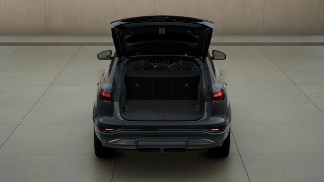 Audi Q6 e-tron S-editon 388PK quattro | Trekhaak | Panoramadak | Luchtvering | B&O | Alcantara | Tech-Pro | 21-Inch | Akoestisch-Glas | Privacy-Glas | Head-up | Top-View | Massage |
