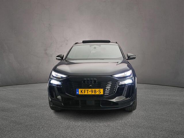 Audi Q6 Sportback e-tron S edition quattro 100 kWh | Trekhaak | Adaptieve Luchtvering | Adaptieve Cruise | Head-up | B&O 3D | Panorama Dak | Camera | Pack Tech | Navigatie-pakket | Interieur-pakket | Trekhaak-pakket |
