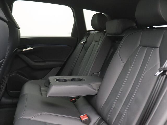 Audi Q6 e-tron S edition 83 kWh 252 PK Panorama Dak, Matrix led, Trekhaak, Zwart Optiek, 360 camera, Luchtvering, Stoelverwarming v+a, 21"Lmv Audi Sport Aero, Leder