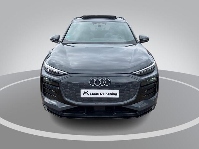 Audi Q6 e-tron S Line performance 100 kWh 225kW/306PK · Panoramadak · Leder · Trekhaak · Luchtvering · Bang & Olfusen · Garantie t/m 09-07-2030 of 100000km.