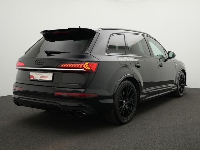 Audi Q7 Competition 60 TFSI e 456 pk Tiptronic quattro | Panoramadak | Achteruitrijcamera | Head-up display | Soft-Close portieren | Sportstoelen Plus | Leder | Bang & Olufsen sound