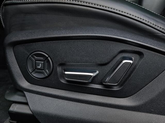 Audi Q7 60 TFSI e Competition | PANO | HUD | Laser Li. | Trekh. |S-Stoelen | Vent-Mass | Volleder | Bose| 22" | Ak. glas |