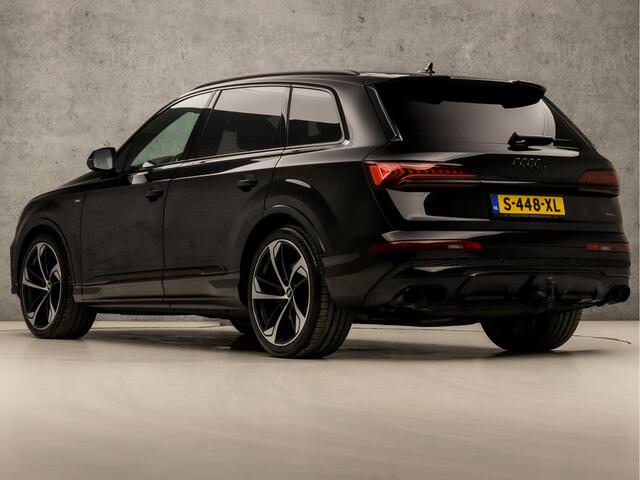 Audi Q7 55 TFSI quattro S-Line Sport 7 Persoons 340Pk Automaat (PANORAMADAK, MATRIX LED, LUCHTVERING, HEAD-UP DISPLAY, BANG&OLUFSEN, TREKHAAK, MEMORY SEATS, APPLE CARPLAY, NIEUWSTAAT)