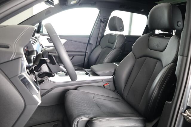Audi Q7 55 TFSI e quattro Pro Line S 394pk | Panoramadak | Trekhaak | Bang & Olufsen premium 3d | Head-up Display | Assisentiepakket plus | Ambient Light