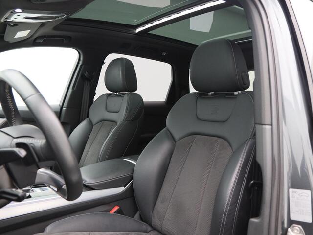 Audi Q7 55 TFSi e quattro 380 Pk S-Line | Trekhaak | 360° Cam | Panoramadak | Stoelverwarming | Adaptive Cruise | Bose Audio | Head-Up | Full LED | Privacy Glass | Elektrische Achterklep | 20 Inch | 55.774 Km!!