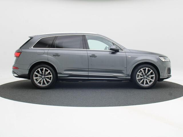 Audi Q7 55 TFSi e quattro 380 Pk S-Line | Trekhaak | 360° Cam | Panoramadak | Stoelverwarming | Adaptive Cruise | Bose Audio | Head-Up | Full LED | Privacy Glass | Elektrische Achterklep | 20 Inch | 55.774 Km!!