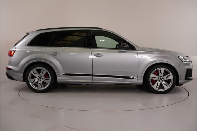 Audi Q7 60 TFSI e quattro S Line Sport/Plus | Parkeer/City/Tour pakket | Laserlicht | 360° Camera | Trekhaak | HUD |