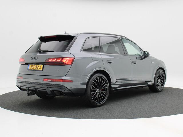 Audi Q7 60 TFSi e 490 Pk Automaat quattro S-Line | Panoramadak | Valcona Leder | Stoelverwarming | B&O Audio | 4wiel Besturing | Trekhaak | 22 Inch | 11.625 Km!!