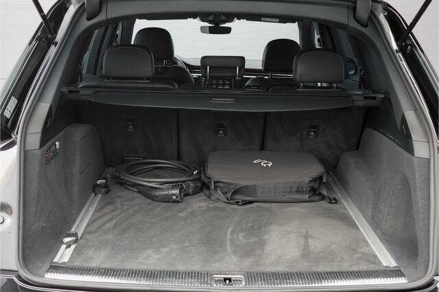 Audi Q7 55 TFSI e quattro Pro Line+ S Line Luchtv Matrix LED Trekhaak B&O