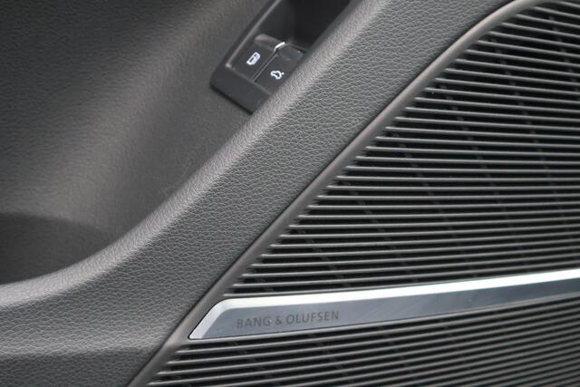 Audi Q7 60 TFSI e quattro Competition | B&O AUDIO | ADAPTIVE CRUISE | ELEK HAAK | PANORAMADAK | RS STOELEN |