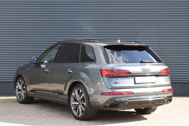 Audi Q7 60 TFSI e quattro 456pk S-Line Competition Pano/B&O Advanced/Alcantara hemel/360/Keyless/Servo/Valcona Leder/Sfeer/Nachtzicht