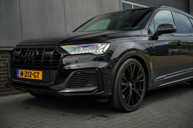 Audi Q7 60 TFSI e 463 pk V6 Quattro Competition S-Line /Laser-Light/ RS-Stoelen/ Keyless/ Head-Up/ B&O/ Adap.Cruise/ Pano-Dak/ Lucht-Vering/ 360-Camera/ Carbon/ Trekhaak/ 22'' LMV