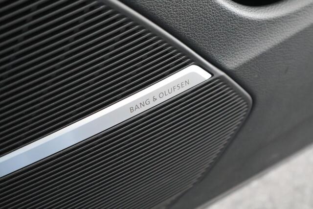 Audi Q7 55 TFSI e 381pk quattro Pro Line S Trekhaak 360Camera B&O Head-Up Keyless Virtual Cockpit Luchtvering Panoramadak 2x S-Line