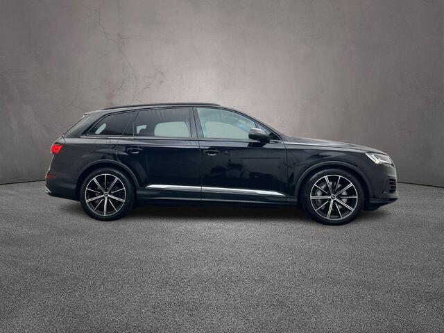 Audi Q7 55 TFSI e 381PK quattro Pro Line S | Trekhaak | Panorama-dak | Leder | 21-Inch | Stoelverwarming voor + achter | Privacy-Glas | HD-Matrix | Comfort-Sleutel |