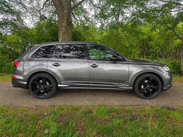 Audi Q7 55 TFSI e quattro|SLine|Panorama|NightVis|22"|Trekhaak|Dealer