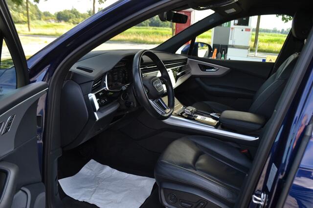 Audi Q7 55 TFSI e quattro S-Line , el. trekhaak, HUD, Leer, stoelverw. v+a, 21" incl. zgan all-season.