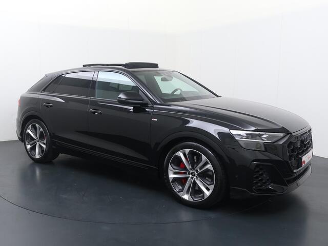Audi Q8 60 TFSI e quattro Pro Line S Competition | 490 PK | SoH 100% | Panoramadak | Vierwielbesturing | Head-Up display | Trekhaak | 22" velgen | HD Matrix LED koplampen |