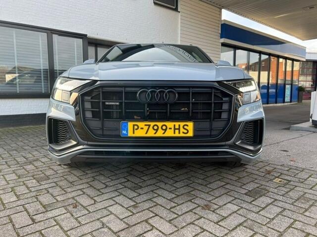 Audi Q8 55 TFSIe Q8 S line