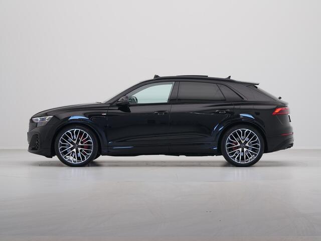 Audi Q8 60 TFSI e quattro Pro Line S S Line Competition Panoramadak Wegklapbare trekhaak 23'' Lichtmetalen velgen Vierwiel besturing 6
