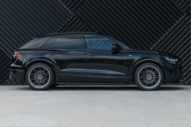 Audi Q8 55 TFSI quatto S-Line Panodak S-Stoelen Head-up Matrix B&O