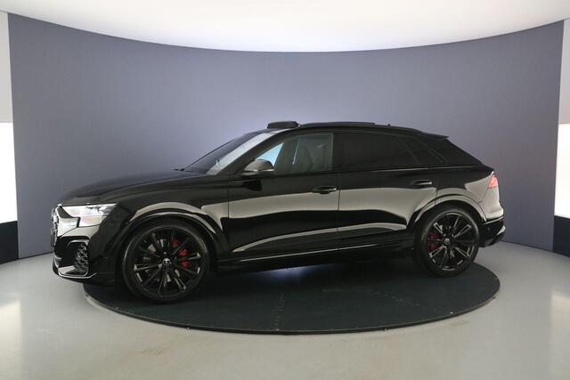 Audi Q8 4.0 TFSI SQ8 quattro | S Line | B&O 3D | Uitgebreid Leer | Head Up |Stoelverwarming - Ventilatie | Adapt. Onderstel | Adapt. Cruise | Pano. Dak | Nachtzicht | Trekhaak | Memory | Softclose | Alcantara |