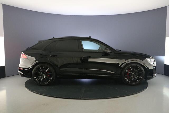 Audi Q8 4.0 TFSI SQ8 quattro | S Line | B&O 3D | Uitgebreid Leer | Head Up |Stoelverwarming - Ventilatie | Adapt. Onderstel | Adapt. Cruise | Pano. Dak | Nachtzicht | Trekhaak | Memory | Softclose | Alcantara |