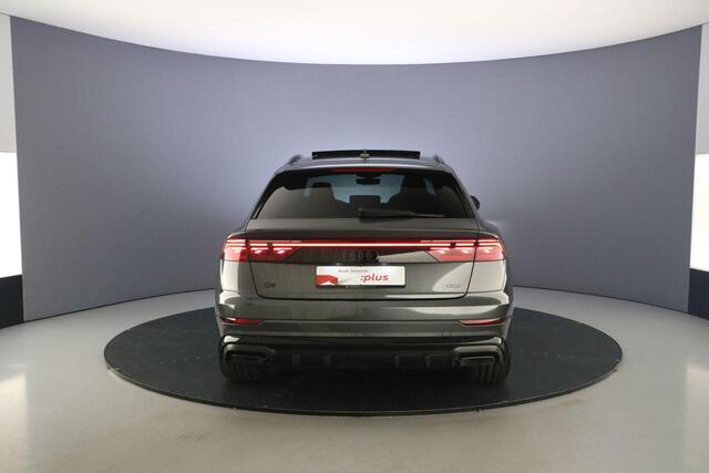 Audi Q8 55 TFSI e quattro Pro Line S | HD-Matrix | Pano | Headup | Oled | Achteras besturing | B&O | Memmory | Trekhaak |