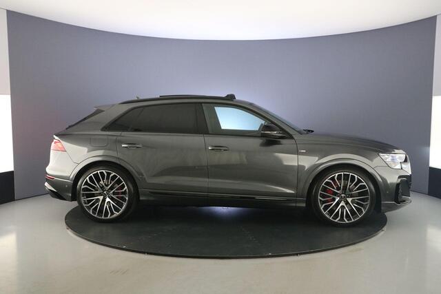 Audi Q8 55 TFSI e quattro Pro Line S | HD-Matrix | Pano | Headup | Oled | Achteras besturing | B&O | Memmory | Trekhaak |