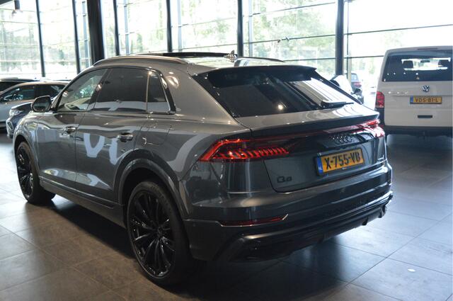 Audi Q8 60 TFSI e quattro Pro Line S Competition pano trekhaak 23 inch !!