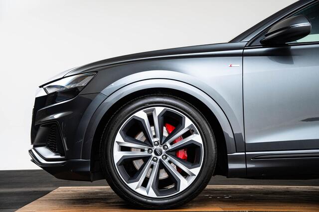 Audi Q8 55 TFSI quattro Pro Line Plus S line - S line exterieur pakket - Trekhaak - Panoramadak - Bang & Olufsen - Assistentiepakket Tour/City - Parkeerhulp vóór/achter - S sportstoelen - Stoelventilatie - Achterbank plus -
