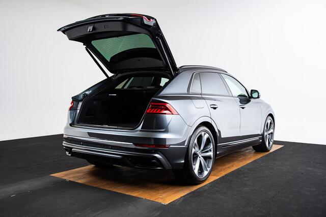 Audi Q8 55 TFSI quattro Pro Line Plus S line - S line exterieur pakket - Trekhaak - Panoramadak - Bang & Olufsen - Assistentiepakket Tour/City - Parkeerhulp vóór/achter - S sportstoelen - Stoelventilatie - Achterbank plus -