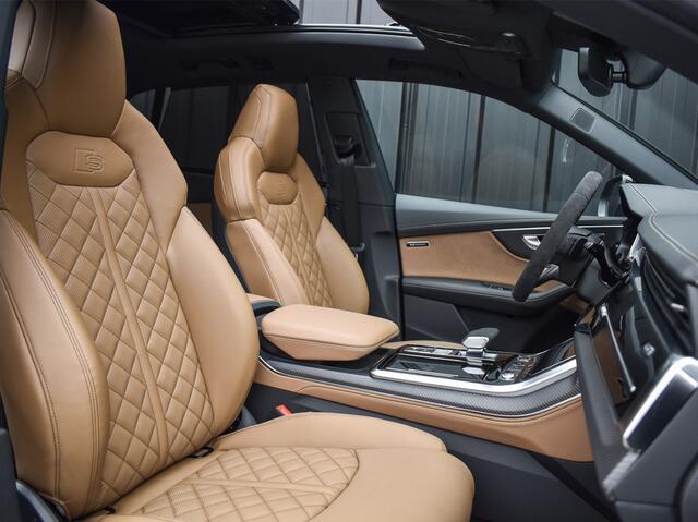 Audi Q8 60 TFSI e QUATTRO PRO LINE S COMPETITION | PANORAMADAK | EXCLUSIVE INTERIEUR | BANG&OLUFSEN | HEAD-UP | TREKHAAK | SOFT-CLOSE | MASSAGE SEATS | AMBIANCE INTERIEUR | 4-ZONE CLIMATE | ALCANTARA STUUR | ADAPTIVE CRUISE |