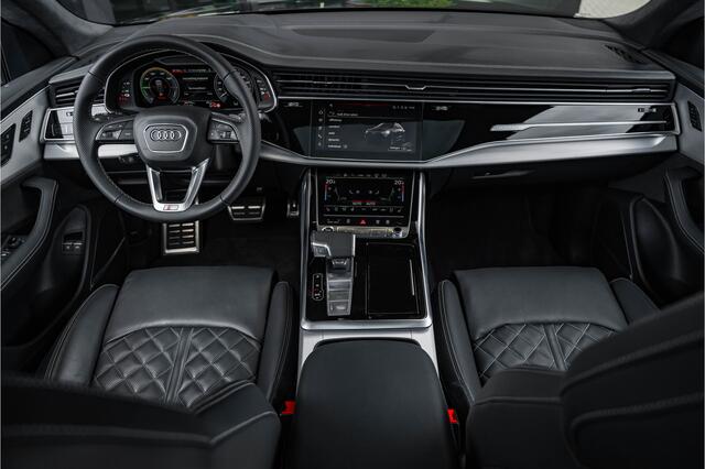 Audi Q8 60 TFSI e quattro Pro Line S Competition - Panorama | B&O | RS Seats | Luchtvering | Elek. Trekhaak | 360 Camera