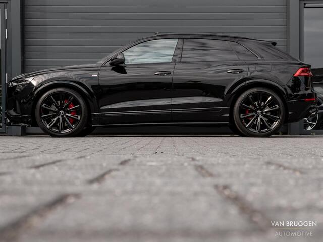 Audi Q8 60 TFSI E Quattro S-Line Pano RS-Stoelen Trekhaak Massage 23" Softclose HUD BTW