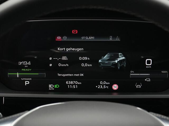 Audi Q8 e-tron 55 408 pk S-tronic quattro S Edition 115 kWh | Rondomzicht camera | Panoramadak | Trekhaak | Lederen Sportstoelen | Matrix LED koplampen | Adaptive Cruise | Optiekpakket zwart | 21 inch