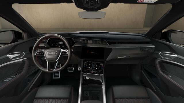 Audi Q8 e-tron 55 quattro S Edition 115 kWh | Luchtvering | Trekhaak | Pano | B&O | Headup | ACC | 360 Camera | Matrix |