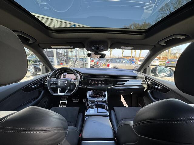 Audi Q8 50 TDI Quattro S-Line/Pano/Luchtvering/B&O/23 inch 4 wielbesturing/Trekhaak
