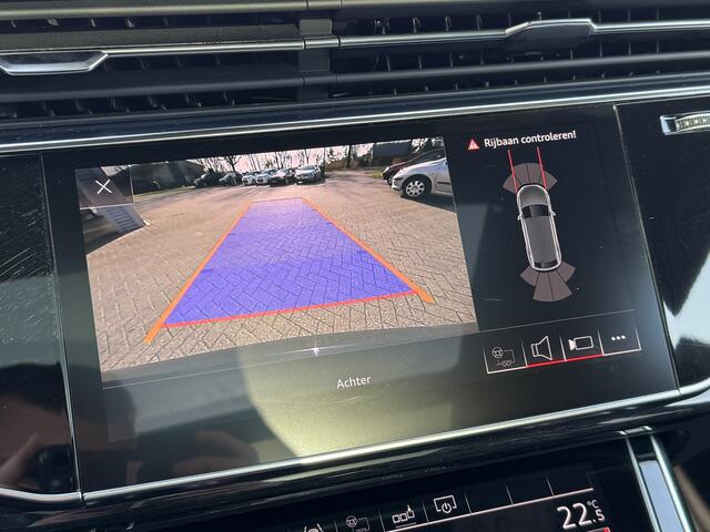 Audi Q8 50 TDI Quattro S-Line/Pano/Luchtvering/B&O/23 inch 4 wielbesturing/Trekhaak