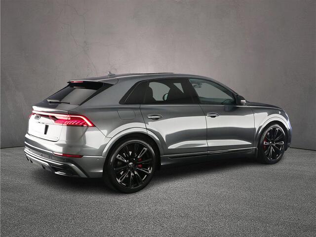 Audi Q8 60 TFSI e quattro Pro Line S Competition | Headup | Pano | Trekhaak | Carbon | B&O | Massage | City | Parking plus |