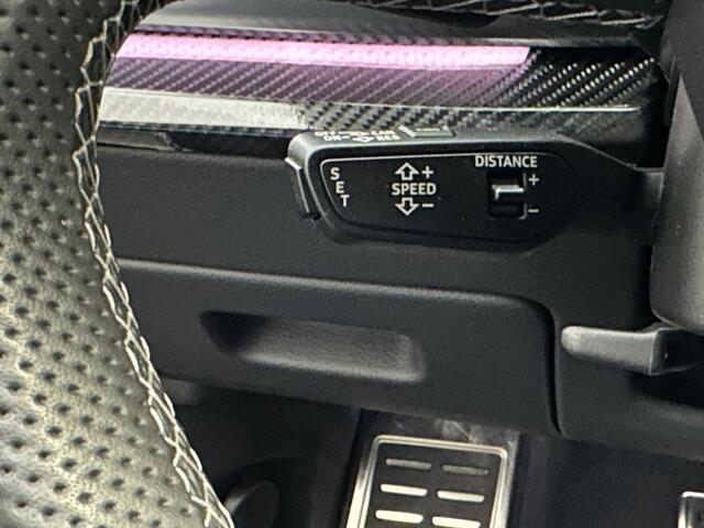 Audi Q8 55 TFSI e Competition S-Line | RS Leder | 360 Camera | ACC | Panorama | Luchtvering | Softclose | LED-Matrix | Trekhaak | Lane & Side Assist | Led Sfeerverlichting | Keyless-Entry | Black-Optic | Rijklaar incl. Bovag Garantie.