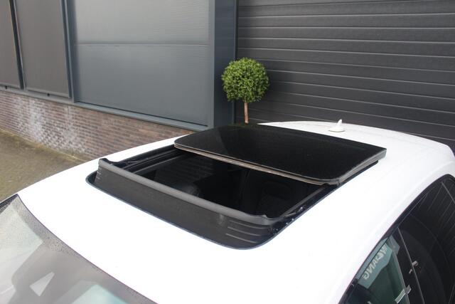 Audi Q8 60 TFSI e quattro Competition | Pano | Trekhaak |